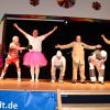 Bunt und abwechslungsreich ging es bei der Prunksitzung des Faschingsclub Helmstadt zu. Wortbeiträge wechselten sich mit fantasievollen Tänzen ab.