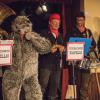 Mit anspruchsvollen Tanzdarbietungen, witzigen und hintergründigen Sketchen, sowie humorvollen Büttenreden drehten die närrischen Akteure der Feller Hoase wieder voll auf.