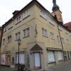 Ist es nicht bedauerlich, dass der "Dietz" am Kitzinger Marktplatz schon so lange leer steht?