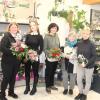 Blumen Edelweiß am Marktplatz in Gerolzhofen hat eröffnet. Im Geschäft beraten die Mitarbeiterinnen (von links) Margit Stapf, Ronja Friedl, Anja Fehlbaum, Berta Schlick und Petra Cramer die Kundinnen und Kunden.