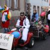 Angeführt von der Kapelle des Musikvereins Wiesenfeld in Sträflingskostümen war der Faschingszug am Dienstag mit Arche Noah, 101 Dalmatinern und dem Halloween-Wagen durch den Ort zum traditionellen Kehraus unterwegs.