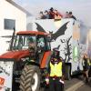 Angeführt von der Kapelle des Musikvereins Wiesenfeld in Sträflingskostümen war der Faschingszug am Dienstag mit Arche Noah, 101 Dalmatinern und dem Halloween-Wagen durch den Ort zum traditionellen Kehraus unterwegs.