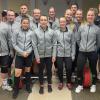 So sehen Aufsteiger aus. Die Heberinnen und Heber des AC 82 Schweinfurt in Röthenbach. Vorne von links: Yannick Müller, Julia Metzger, Sophie Hügelschäffer, Ulrike Zehner, Tabea Thümmler, Cindy Röhlich. Mitte von links: Philipp Lendner, Johannes Horwedel, Maxi Bindrum, Lena Bindrum, Jonas Weiß, Christian Gareis. Hinten von links: Alexander Neusteuer, Verena Horwedel, John Steger.