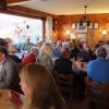Fröhlich ist die Stimmung im Gasthaus Roth beim Schaltjahrestreffen am 29. Februar. Fröhlich ist die Stimmung im Gasthaus Roth beim Schaltjahrestreffen am 29. Februar.