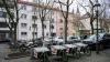 Blick auf die noch verbliebenen Parkplätze in der Sterngasse . Die sechs öffentlichen Parkplätze dort könnten in Zukunft ebenfalls wegfallen oder in Anwohnerparkplätze umgewandelt werden. 