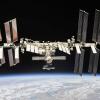 So sieht sie aus, die Internationale Raumstation ISS. Teile eines ausrangierten Batteriepakets treten am Freitagabend in die Erdatmosphäre ein.