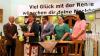 Bereits bei der Feierstunde zum Renteneintritt ihres Göttergatten Julius (Günther Krines, links) schwant Therese (Gisela Beck, Zweite von links) nichts Gutes.
