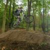 Ein 33-Jähriger ist mit seinem Mountainbike auf dem Flow-Trail in Eibelstadt gestürzt und hat sich schwer verletzt.