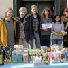 Auf dem Foto der Fairkauf-Stand mit von links Nicole Kachur, Margret Simmelbauer, Micha Dudek, Helga Dudek, Karlin Reinhard und Anne Felmer.