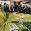 Im Radom-Museum erläuterte der Zeitzeuge Norbert Demel, einst selbst für einige Jahrzehnte Soldat in der Kasernenanlage auf der Wasserkuppe, anhand eines Dioramas das ehemalige Kasernengelände mit seiner militärhistorischen Geschichte der Wasserkuppe. Im sogenannten Groenhoff Areal, benannt nach einem im Jahr 1932 tödlich verunglückten Segelflugpionier, betrieb auch der Deutsche Wetterdienst (DWD) viele Jahrzehnte lang eine Wetterstation. Im Radom-Museum erläuterte der Zeitzeuge Norbert Demel, einst selbst für einige Jahrzehnte Soldat in der Kasernenanlage auf der Wasserkuppe, anhand eines Dioramas das ehemalige Kasernengelände mit seiner militärhistorischen Geschichte der Wasserkuppe. Im sogenannten Groenhoff Areal, benannt nach einem im Jahr 1932 tödlich verunglückten Segelflugpionier, betrieb auch der Deutsche Wetterdienst (DWD) viele Jahrzehnte lang eine Wetterstation.