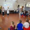 Gemeinsam lachen, singen, hören, beten und sich zum Superhelden ausbilden lassen: 30 Kinder in Aktion mit Micha Block (CVJM-Jugendsekretär, hinten links), Wilma Schwarz und einem großen Team im Ulmer-Saal. Gemeinsam lachen, singen, hören, beten und sich zum Superhelden ausbilden lassen: 30 Kinder in Aktion mit Micha Block (CVJM-Jugendsekretär, hinten links), Wilma Schwarz und einem großen Team im Ulmer-Saal.