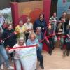 Elternbegleiterinnen aus Unterfranken vernetzen sich beim Besuch der Wanderausstellung „Familienbande“ im Landratsamt Schweinfurt.