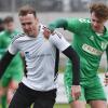 Der TSV Großbardorf II (rechts Luca Böhm) und der FC Strahlungen (links Daniel Schmitt) lieferten sich ein packendes Duell in der Fußball-Bezirksliga Ost. Der TSV Großbardorf II (rechts Luca Böhm) und der FC Strahlungen (links Daniel Schmitt) lieferten sich ein packendes Duell in der Fußball-Bezirksliga Ost.