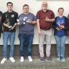 Im Bild: Wolfgang Max Schmitt, Sieger Niklas Orf, Zweiter Timo Helm, Dritter FM Alexander Schenk, Beste Dame Dr. Anita Just, BLSV Kreisvorsitzender Klaus Greier.