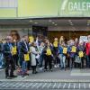 Anfang Mai versammelten sich die Beschäftigten von Galeria Karstadt Kaufhof vor dem Gebäude in Würzburg und demonstrierten gegen die Schließung. Nun kamen die Kündigungen.