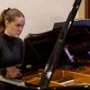 Für die musikalische Umrahmung sorgte Inga Leis am Klavier. Für die musikalische Umrahmung sorgte Inga Leis am Klavier.