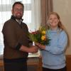 Im von Männern dominierten Gemeinderat begrüßt Bürgermeister Florin Liening-Ewert die neue Mandatsträgerin Katharina Rink. Im von Männern dominierten Gemeinderat begrüßt Bürgermeister Florin Liening-Ewert die neue Mandatsträgerin Katharina Rink.
