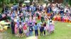 Element Wasser (blaue Tücher) in Aktion beim diesjährigen Sommerfest des Kindergartens St. Mauritius Wiesentheid. Das Fest stand unter dem Motto die vier Elemente: Feuer - Wasser – Erde – Luft.