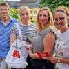 Als Dankeschön hatte das im September 2023 neu formierte Orga-Team der seit 2008 bestehenden Veitshöchheimer Nachbarschaftshilfe (von links) Gert Noll, Bettina Lohmann, Jennifer Meier und Jacqueline Schreier (es fehlt urlaubsbedingt Ute Schnapp) zum Helferfest eingeladen. Sie überreichten an den Helferkreis einen Einkaufshelfer mit einem Parkausweis, Visitenkarten und den frisch gedruckten Flyer. Als Dankeschön hatte das im September 2023 neu formierte Orga-Team der seit 2008 bestehenden Veitshöchheimer Nachbarschaftshilfe (von links) Gert Noll, Bettina Lohmann, Jennifer Meier und Jacqueline Schreier (es fehlt urlaubsbedingt Ute Schnapp) zum Helferfest eingeladen. Sie überreichten an den Helferkreis einen Einkaufshelfer mit einem Parkausweis, Visitenkarten und den frisch gedruckten Flyer.