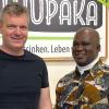 Jochen Hackstein (links) und Lukas Komba im Kaffeeladen des Würzburger Partnerkaffee e.V.