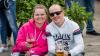 Zahlreiche Menschen besuchen am Samstag 22.06.24 das Promenaden Weinfest in Kitzingen am Main. Für die Partystimmung am Weinfest sorgten die "Partyvögel".