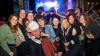 Zahlreiche Menschen besuchen am Samstag 22.06.24 das Promenaden Weinfest in Kitzingen am Main. Für die Partystimmung am Weinfest sorgten die "Partyvögel".