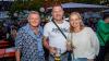 Zahlreiche Menschen besuchen am Samstag 22.06.24 das Promenaden Weinfest in Kitzingen am Main. Für die Partystimmung am Weinfest sorgten die "Partyvögel".