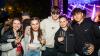 Zahlreiche Menschen besuchen am Samstag 22.06.24 das Promenaden Weinfest in Kitzingen am Main. Für die Partystimmung am Weinfest sorgten die "Partyvögel".