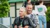 Zahlreiche Menschen besuchen am Samstag 22.06.24 das Promenaden Weinfest in Kitzingen am Main. Für die Partystimmung am Weinfest sorgten die "Partyvögel".