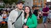 Zahlreiche Menschen besuchen am Samstag 22.06.24 das Promenaden Weinfest in Kitzingen am Main. Für die Partystimmung am Weinfest sorgten die "Partyvögel".