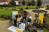 Gruppenbild von links: Dr. Rosa Karl (Cisterscapes), Markus Hammrich (Fachbereich Mobilität), Daniel Vinzens (Bürgermeister Ebrach), Landrat Johann Kalb, Johannes Maciejonczyk (Bürgermeister Burgebrach), Thea Schellakowsky-Weinsheimer (Fachbereich Mobilität), Alexandra Baier (Cisterscapes), dahinter Johannes Polenz (Bürgermeister Burgwindheim).