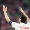 Leistungsträger Hakan Calhanoglu wird im Achtelfinale zur zugucken dürfen.