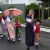 Wertvolle handgearbeitete Trachten, eine bunte Mischung der Generationen, traditionelle Kirchweihtänze und Frohsinn für Mitwirkende und Gäste der Röthleiner Kirchweih - auch bei Regen!