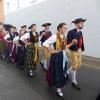 Wertvolle handgearbeitete Trachten, eine bunte Mischung der Generationen, traditionelle Kirchweihtänze und Frohsinn für Mitwirkende und Gäste der Röthleiner Kirchweih - auch bei Regen!