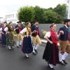 Wertvolle handgearbeitete Trachten, eine bunte Mischung der Generationen, traditionelle Kirchweihtänze und Frohsinn für Mitwirkende und Gäste der Röthleiner Kirchweih - auch bei Regen!
