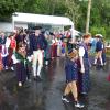 Wertvolle handgearbeitete Trachten, eine bunte Mischung der Generationen, traditionelle Kirchweihtänze und Frohsinn für Mitwirkende und Gäste der Röthleiner Kirchweih - auch bei Regen!
