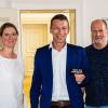 Bürgermeisterin Judith Roth-Jörg (von links), der neue Fachbereichsleiter für Wirtschaft, Wissenschaft und Standortmarketing, Thomas Herrmann, sein Vertreter Ralf Bersenfelder und Oberbürgermeister Christian Schuchardt nach der Vereidigung im Amtszimmer.