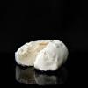 Mozzarella ist besonders bekannt für seinen milden Geschmack und seine weiche elastische Textur.