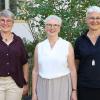 Nach 35 Jahren als Sozialpädagogin im Haus Antonia Werr hat sich Karola Herbert (Mitte) in die Freistellungsphase verabschiedet. Generaloberin Sr. Katharina Ganz (rechts) nutzte den Festakt, um Ute Berger als neue Leiterin des Fachbereichs Frauen vorzustellen.