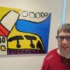 Der Künstler Frank Freudenberger mit einem seiner Kunstwerke.