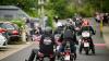 Motorradfahrer und Menschen mit Behinderung bereiten sich am Freitag (05.07.24) vor den Mainfränkischen Werkstätten in Würzburg auf ihre gemeinsame Tour vor. Seit 1989 treffen sich auf Initiative von Peter Schädel Biker und Menschen mit Handicap einmal im Jahr zu einer Motorradtour.