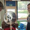Funktionstest vor Ort: In einem selbst gebauten Windkanal wurde das entwickelte Modell von den Schülern getestet. Funktionstest vor Ort: In einem selbst gebauten Windkanal wurde das entwickelte Modell von den Schülern getestet.