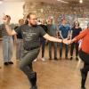 Lindy Hop und Charleston sind die bevorzugten Tänze, die im neu gegründeten Verein Swing'n'Blues in Würzburg gelehrt werden. Hier im K.L.E.K.S. in Grombühl zeigen Heiko Schmidt und Sylvia Klinge, wie's geht.