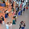 Tanzend nahmen die Absolventinnen und Absolventen Abschied von ihrer bisherigen Wirkungsstätte, der Sport-Mittelschule Gochsheim, und viele Glückwünsche begleiteten sie.