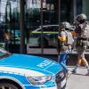 Eine Frau und ein Mann sterben an ihren schweren Verletzungen in einem Hotel in der rheinland-pfälzischen Landeshauptstadt.