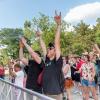 Zahlreiche Menschen besuchen am Samstag (20.07.24) das Umsonst-und-Draußen-Festival in Karlstadt. Auf dem idyllischen Platz am Saupurzel über der Stadt spielen mehrere Bands unterschiedlicher Genres auf zwei Bühnen.