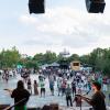 Pina Palau spielt mit ihrer Band am Samstag (20.07.24) beim Umsonst und Draußen Festival in Karlstadt. Auf dem idyllischen Platz am Saupurzel über der Stadt spielen mehrere Bands unterschiedlicher Genres auf zwei Bühnen.