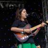 Pina Palau spielt mit ihrer Band am Samstag (20.07.24) beim Umsonst und Draußen Festival in Karlstadt. Auf dem idyllischen Platz am Saupurzel über der Stadt spielen mehrere Bands unterschiedlicher Genres auf zwei Bühnen.