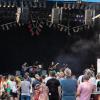Pina Palau spielt mit ihrer Band am Samstag (20.07.24) beim Umsonst und Draußen Festival in Karlstadt. Auf dem idyllischen Platz am Saupurzel über der Stadt spielen mehrere Bands unterschiedlicher Genres auf zwei Bühnen.