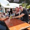 Zahlreiche Menschen besuchen am Samstag (20.07.24) das Umsonst-und-Draußen-Festival in Karlstadt. Auf dem idyllischen Platz am Saupurzel über der Stadt spielen mehrere Bands unterschiedlicher Genres auf zwei Bühnen.